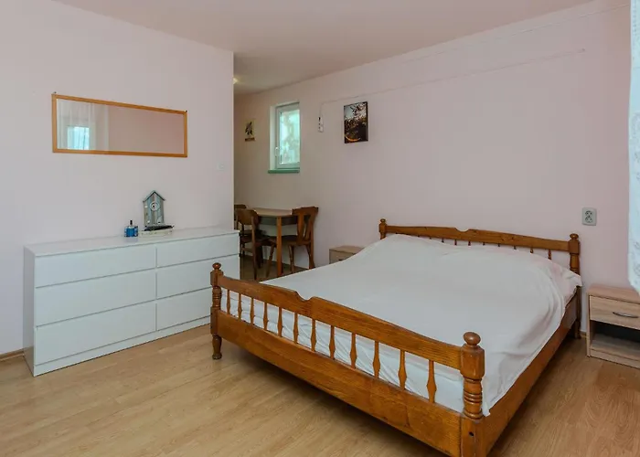 Cozy In Zukve Διαμέρισμα